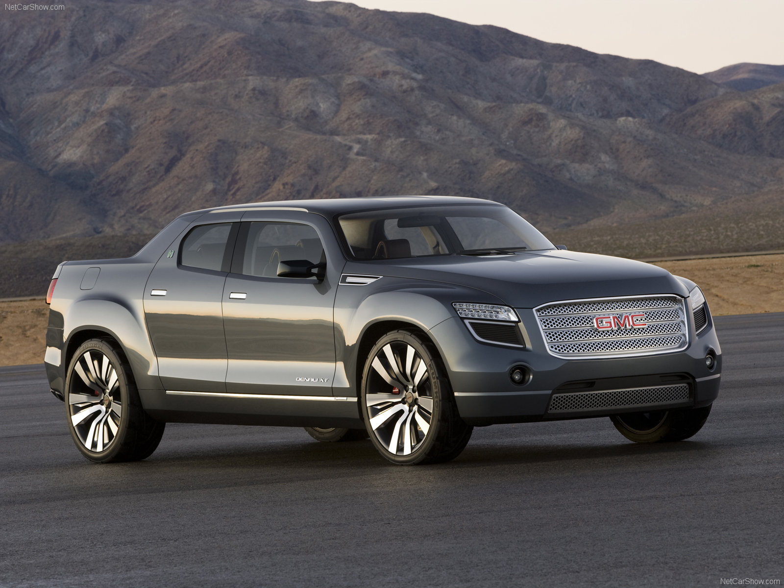 GMC-Denali_XT_Concept_2008_1600x1200_wallpaper_04.jpg