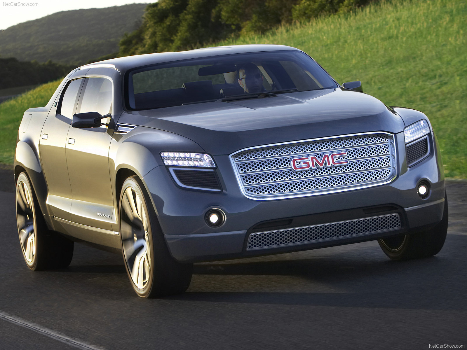 GMC-Denali_XT_Concept_2008_1600x1200_wallpaper_07.jpg
