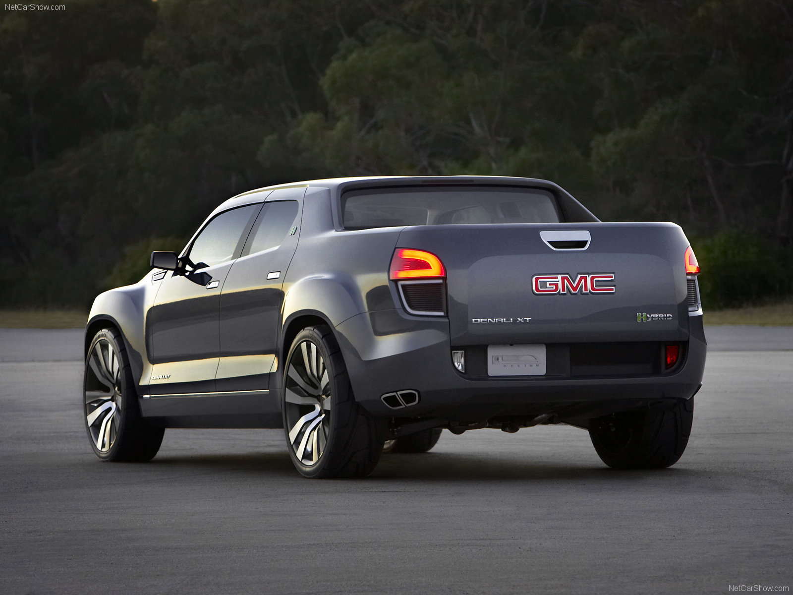 GMC-Denali_XT_Concept_2008_1600x1200_wallpaper_09.jpg